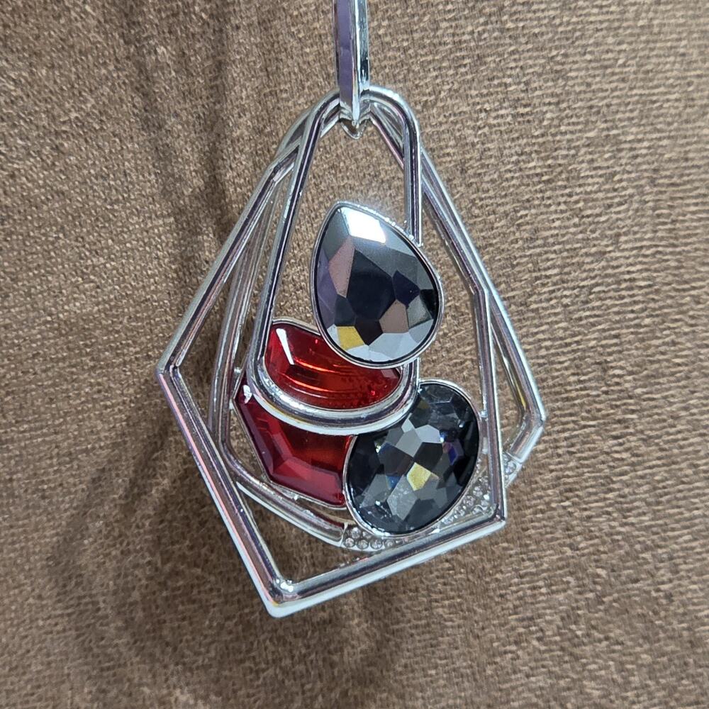 Paparazzi All Systems GLOW Red Necklace Earrings Silver Rhinestone Geometric